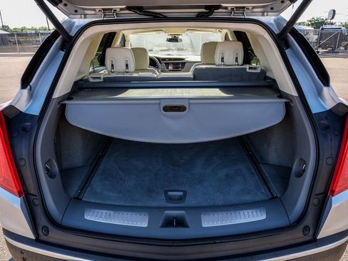 Used 2017 Cadillac XT5 Luxury w/ Driver Awareness Package FWD image 13