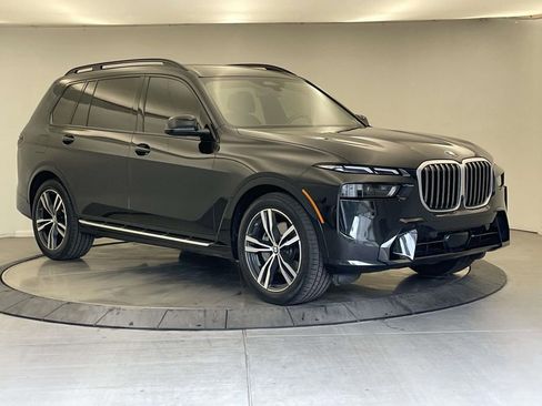 Used 2024 BMW X7 xDrive40i AWD/4WD image 7