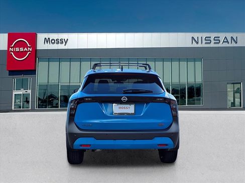 New 2026 Nissan Kicks SR image 9