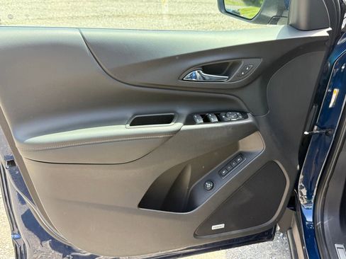 Certified 2022 Chevrolet Equinox Premier AWD/4WD image 15