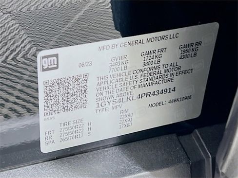 Used 2023 Cadillac Escalade ESV Premium Luxury w/ Performance Package image 32