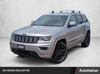 Used 2017 Jeep Grand Cherokee Altitude AWD/4WD video 1