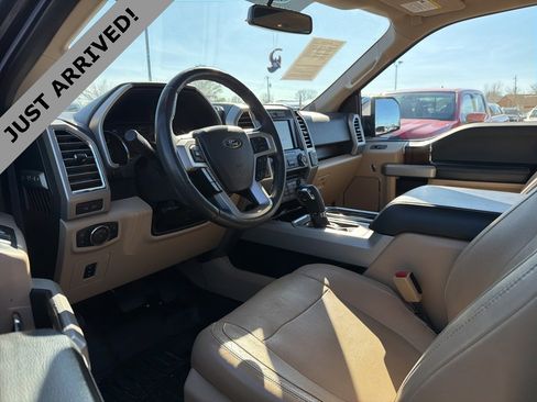 Used 2015 Ford F150 Lariat image 10