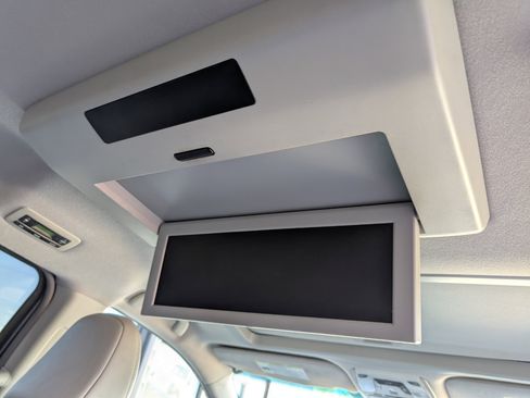 Used 2012 Toyota Sienna Limited image 23