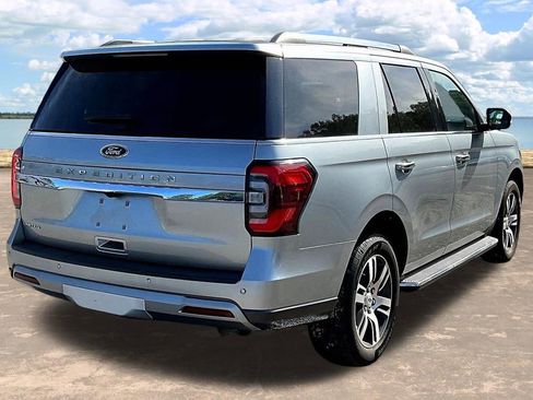 Used 2022 Ford Expedition Limited AWD/4WD image 7