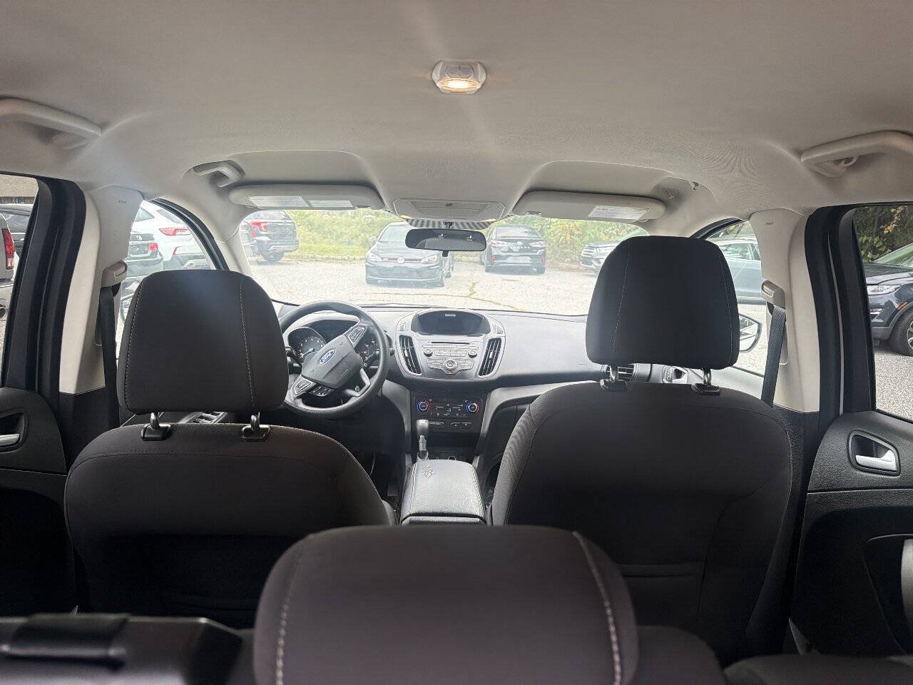 Used 2017 Ford Escape SE FWD image 16
