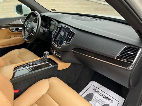 Used 2018 Volvo XC90 T6 Momentum w/ Momentum Plus Package image 39