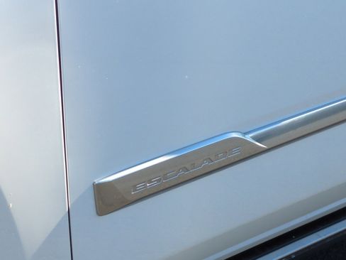 Used 2019 Cadillac Escalade ESV Platinum image 24