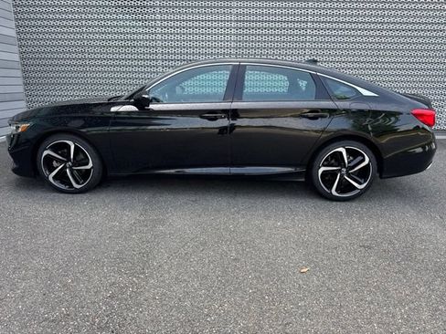 Used 2021 Honda Accord Sport image 2