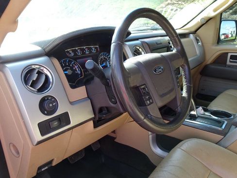 Used 2014 Ford F150 Lariat w/ Equipment Group 502A Luxury AWD/4WD image 17