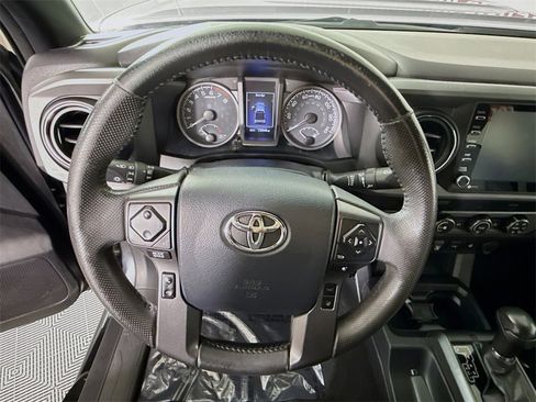 Certified 2020 Toyota Tacoma TRD Sport image 19