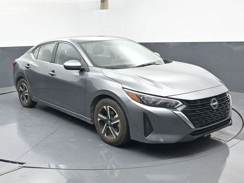Used 2024 Nissan Sentra SV FWD image 2