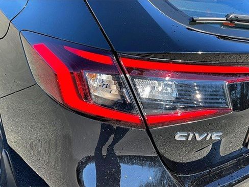 Certified 2024 Honda Civic Sport Touring image 22