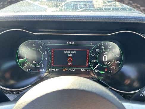 Used 2022 Ford Mustang Shelby GT500 w/ Carbon Fiber Track Pack image 25