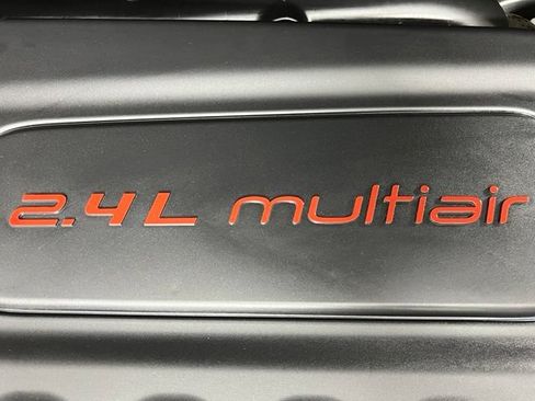 Used 2022 Jeep Compass Trailhawk w/ Trailhawk Convenience Group AWD/4WD image 9