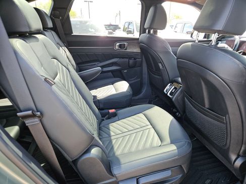 Used 2025 Kia Sorento SX Prestige AWD/4WD image 24