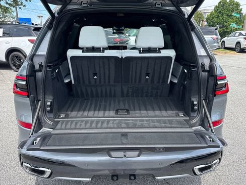 Used 2023 BMW X7 xDrive40i w/ M Sport Package AWD/4WD image 21