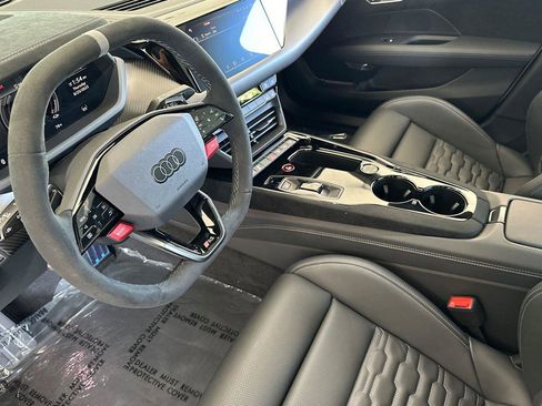 New 2026 Audi RS e-tron GT performance image 9