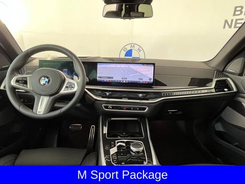 Used 2025 BMW X5 xDrive40i w/ M Sport Package AWD/4WD image 5