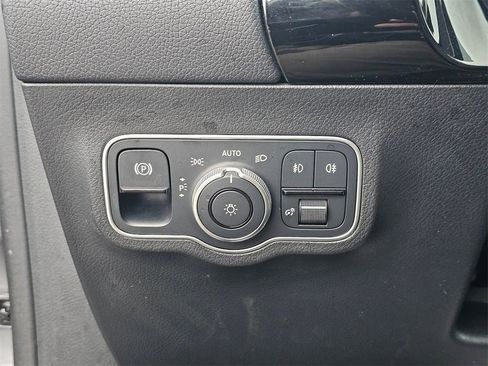 Used 2025 Mercedes-Benz GLA 250 4MATIC image 30