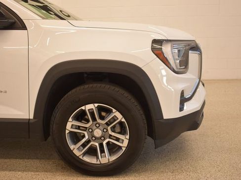 Used 2025 GMC Terrain Elevation AWD/4WD image 13