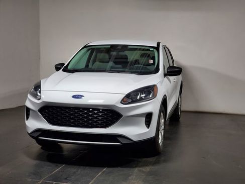 Used 2022 Ford Escape SE image 4