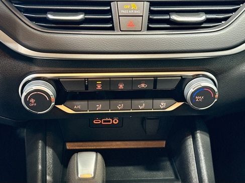 Certified 2025 Nissan Altima 2.5 S image 13