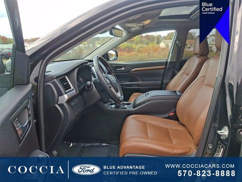 Used 2019 Toyota Highlander Limited image 13