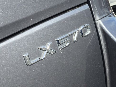 Used 2016 Lexus LX 570 570 image 11