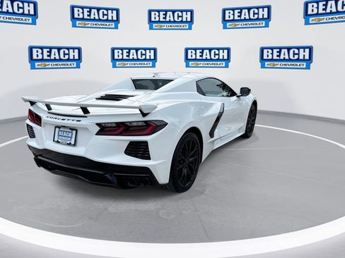 Used 2025 Chevrolet Corvette Stingray Premium Conv w/ Z51 Performance Package RWD image 8
