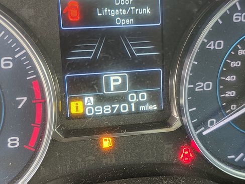 Used 2015 Subaru Crosstrek 2.0i Limited image 14