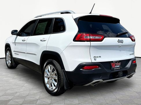 Used 2014 Jeep Cherokee Limited w/ Luxury Group AWD/4WD image 4