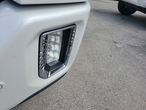 Used 2023 GMC Sierra 3500 Denali w/ Denali Ultimate Package image 9