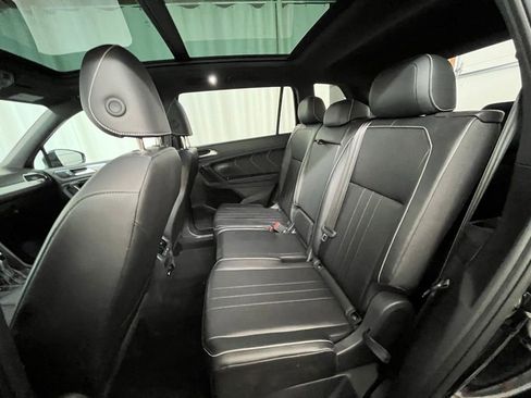 Certified 2024 Volkswagen Tiguan SE R-Line FWD image 25