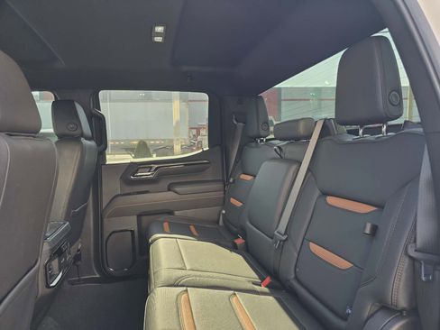 Used 2025 GMC Sierra 1500 AT4 image 15