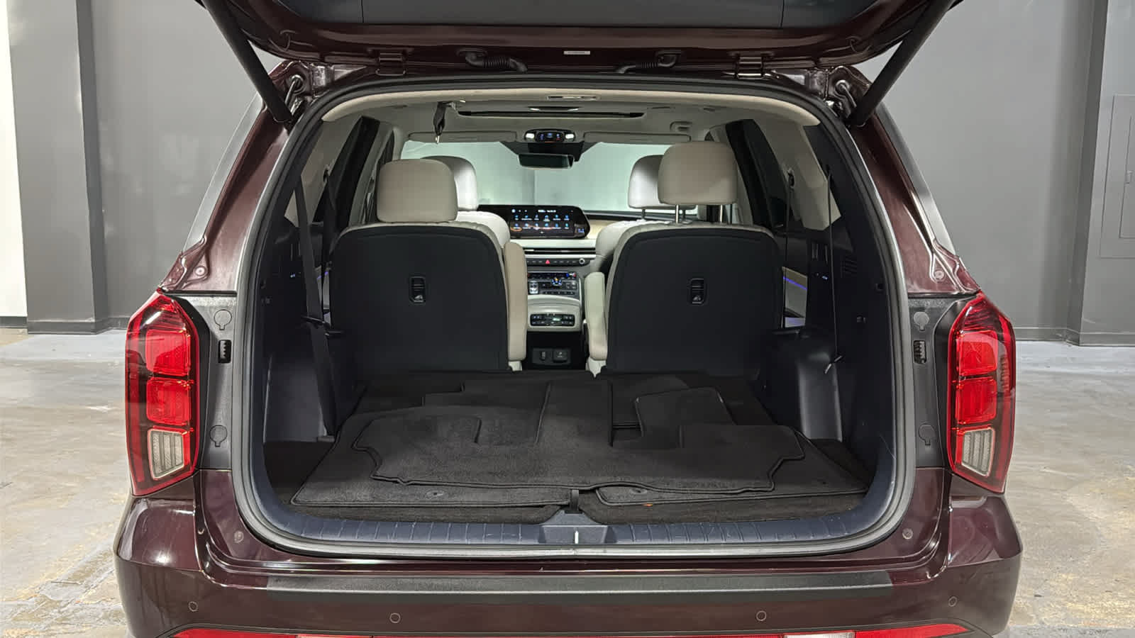 Used 2024 Hyundai Palisade Limited AWD/4WD image 25
