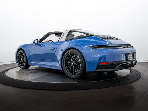 Certified 2025 Porsche 911 Targa 4S AWD/4WD image 3