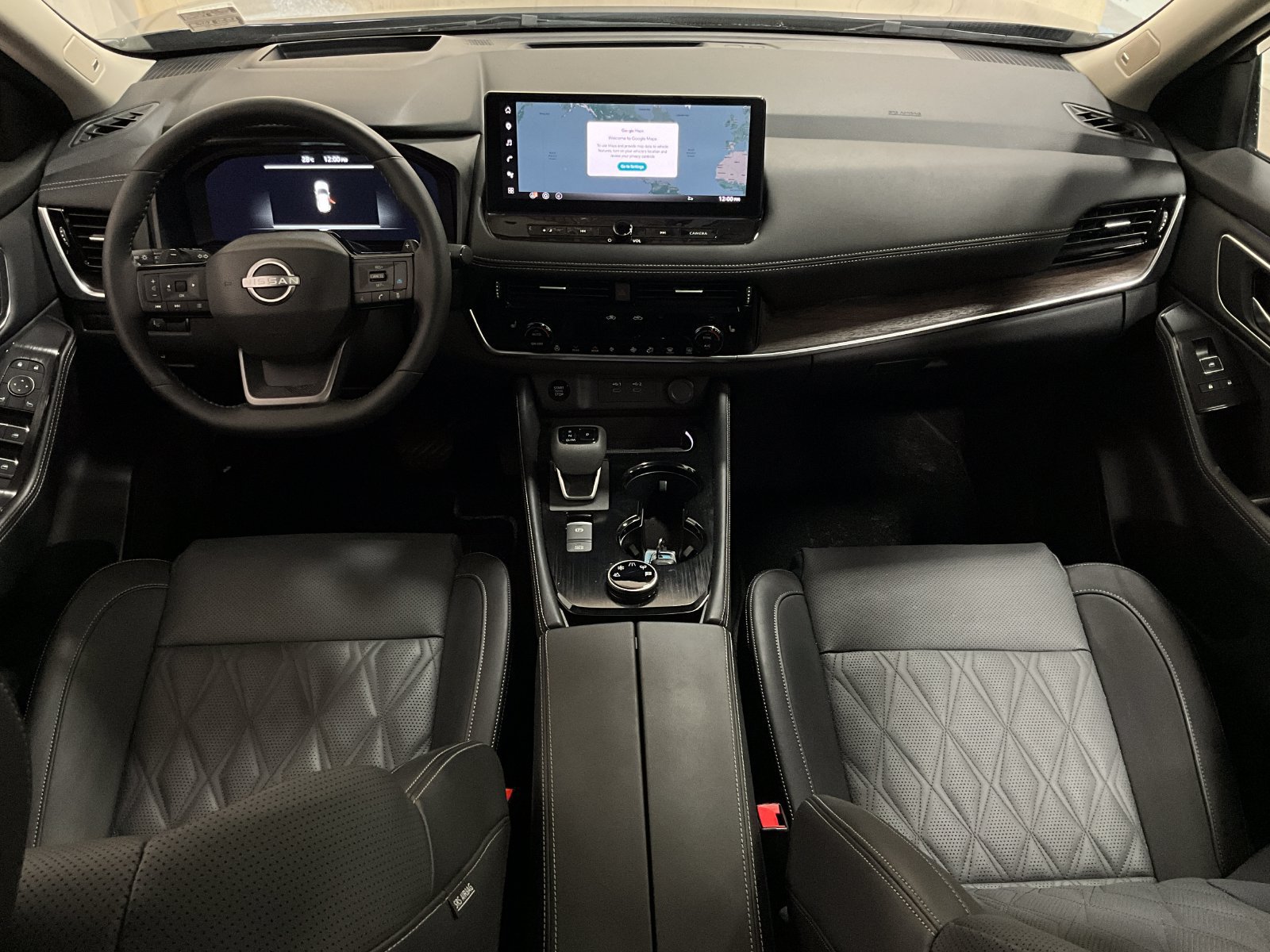 Used 2025 Nissan Rogue Platinum w/ Platinum Premium Package AWD/4WD image 16