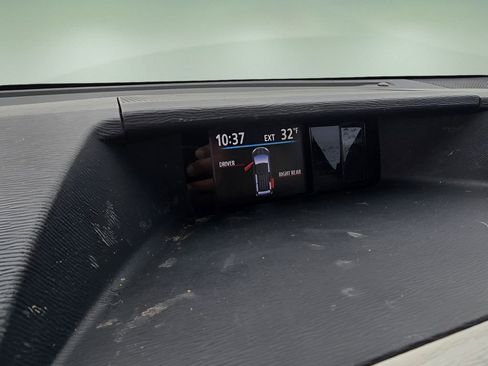 Used 2014 Toyota Sienna XLE image 20