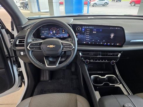 Used 2026 Chevrolet Traverse LT w/ Driver Confidence Package FWD image 15