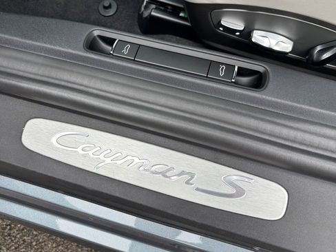 Used 2025 Porsche 718 Cayman S RWD image 29