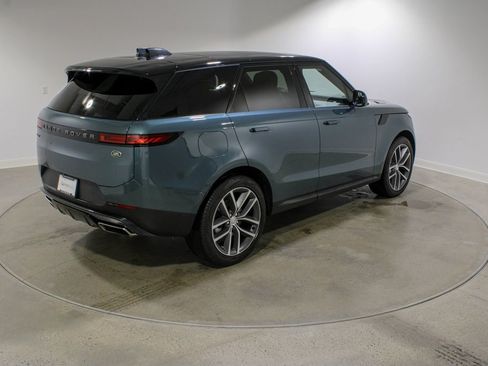 Used 2023 Land Rover Range Rover Sport SE image 5