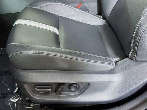 Used 2025 Toyota Camry SE FWD image 15