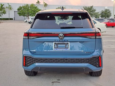 New 2026 Volkswagen Tiguan SE R-Line FWD image 4