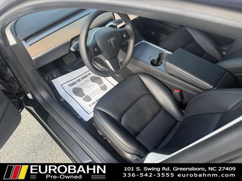 Used 2023 Tesla Model 3 Standard Range image 9
