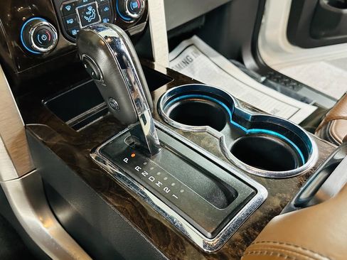 Used 2013 Ford F150 Platinum image 12