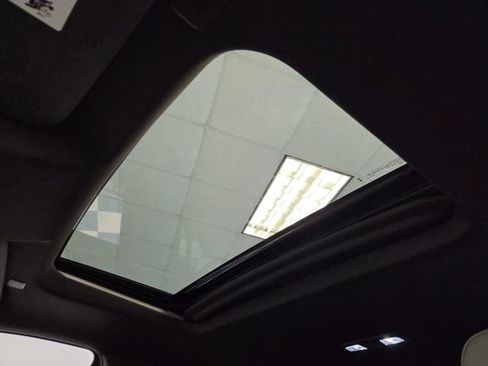 New 2026 GMC Sierra 1500 SLT w/ SLT Premium Package image 18