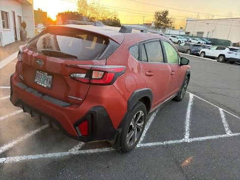 Used 2024 Subaru Crosstrek 2.0i Premium w/ Popular Package #4 image 11