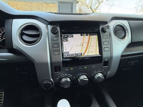 Used 2018 Toyota Tundra SR5 image 20