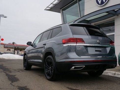 Certified 2023 Volkswagen Atlas SE w/ Panoramic Sunroof Package image 8